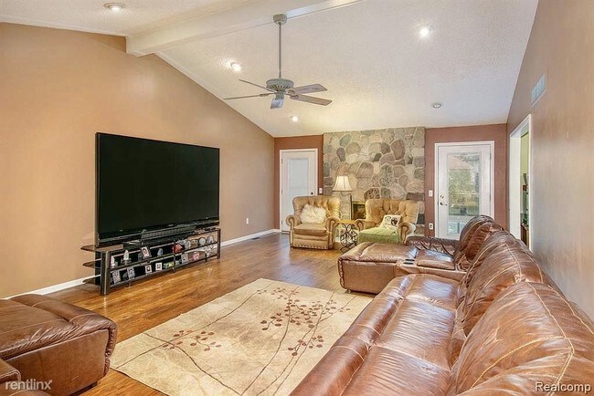 Foto del edificio - 3 br, 2.5 bath House - 43496 Hillsboro Dr