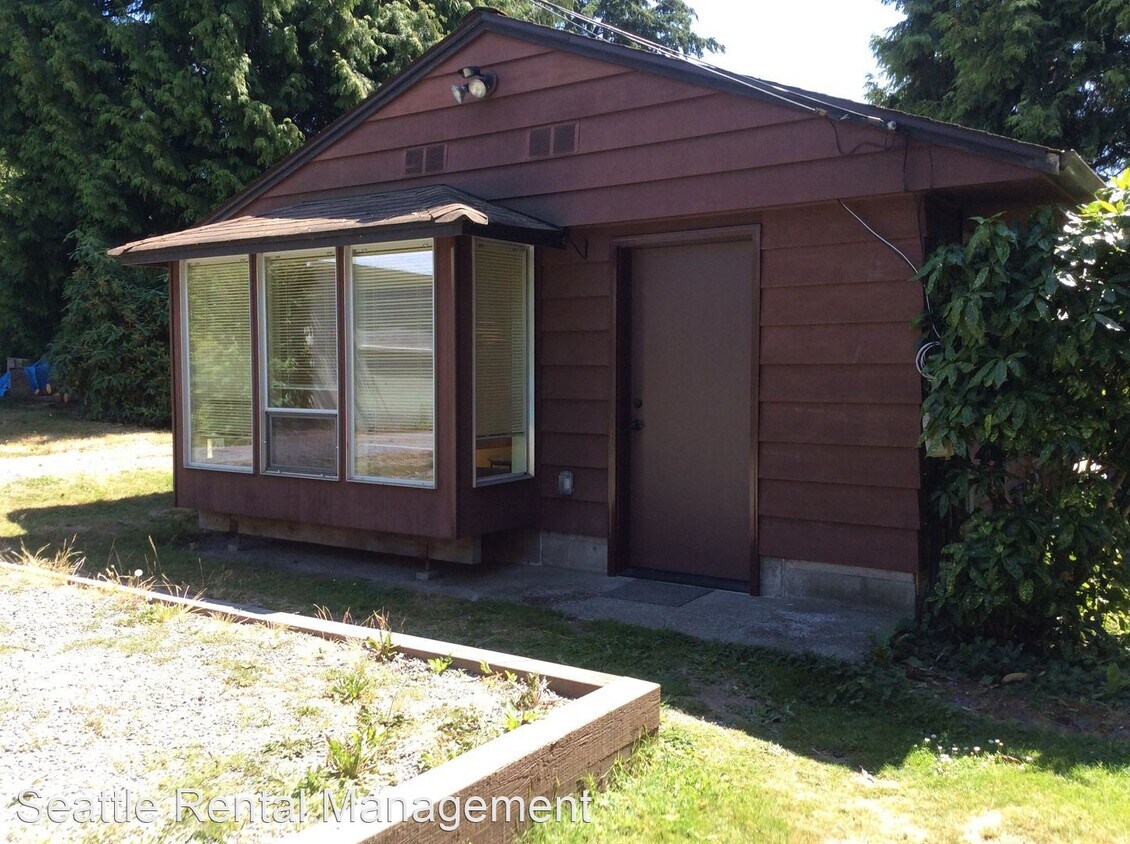 Primary Photo - 1 br, 1 bath House - 11046 2nd Ave NW Back...