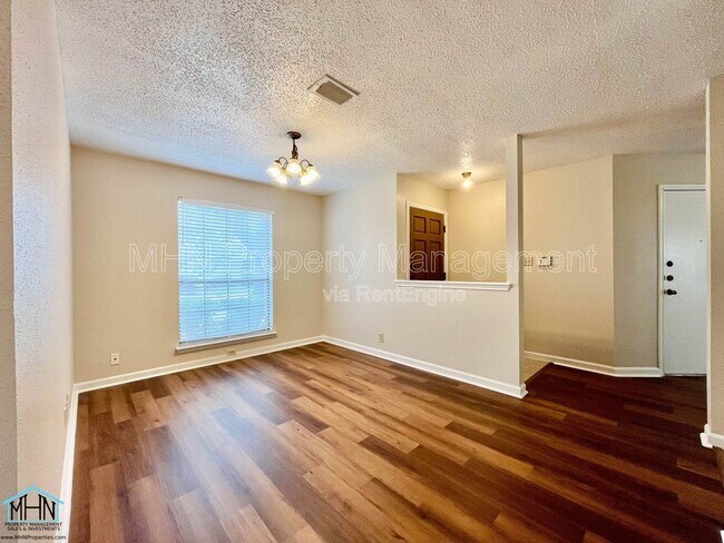 Foto del edificio - 1627 Firwick Dr