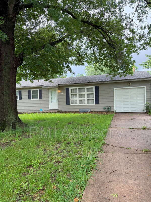 Foto principal - 5701 SW 15th St