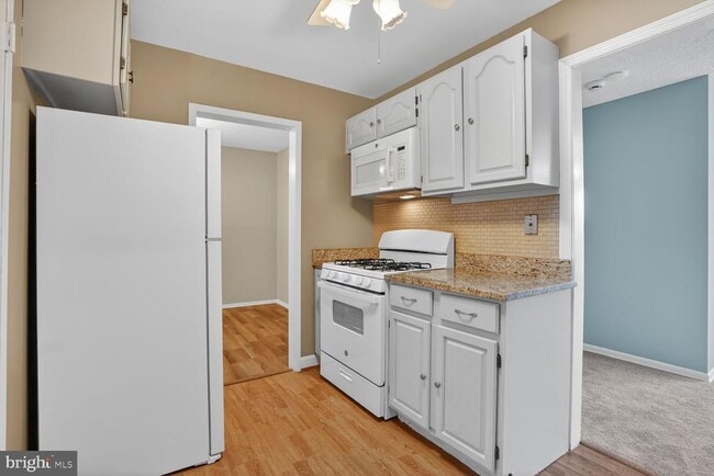 Foto del edificio - 7600 Lisle Ave