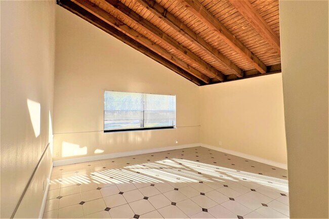 Building Photo - 9841 NW 31st Pl
