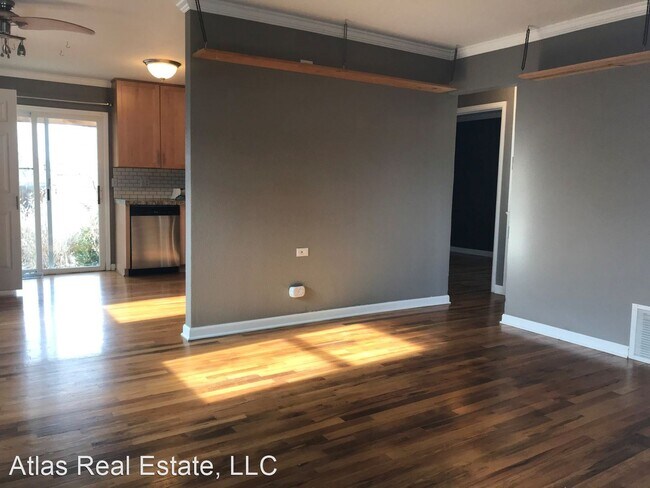 Building Photo - 2 br, 1 bath House - 915 Lowell Blvd