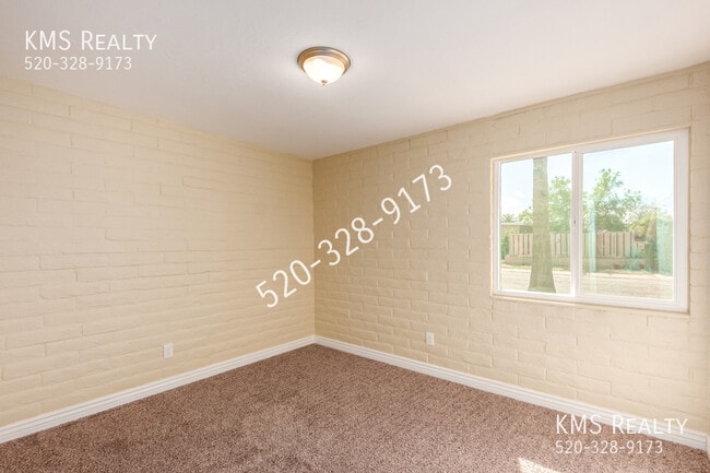 Foto del edificio - 6727 E Victoria St