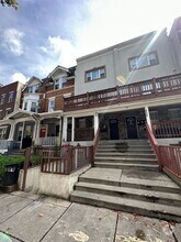 Building Photo - 2331 N Park Ave
