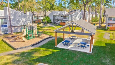 Building Photo - Trailwood Village Apartments