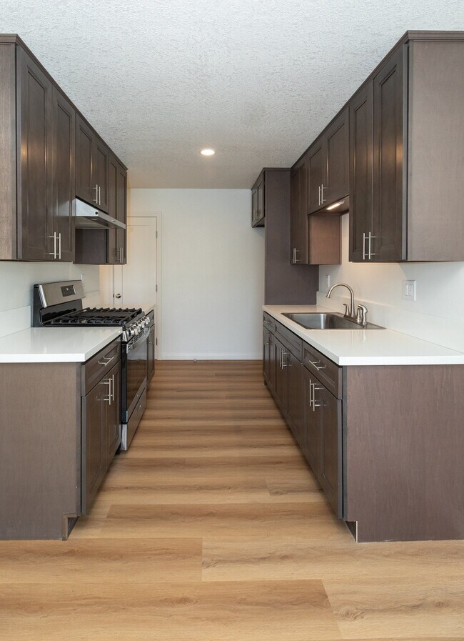 Foto del edificio - 2041 N Ventura Rd