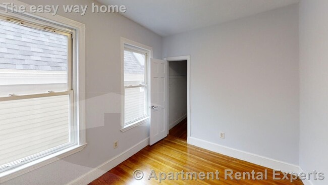 Foto del edificio - 11 Partridge Ave