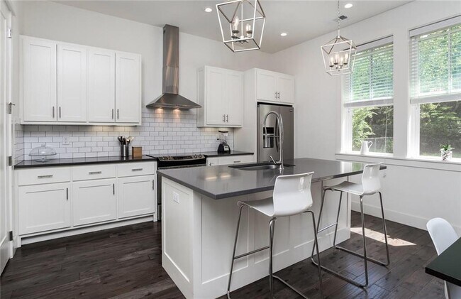 Foto del edificio - 306 NW H St