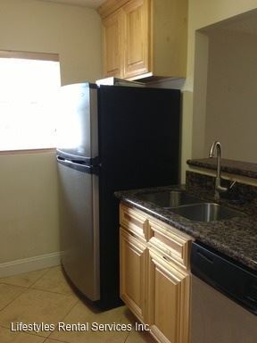 Building Photo - 2 br, 2 bath House - 125 Poinsettia St