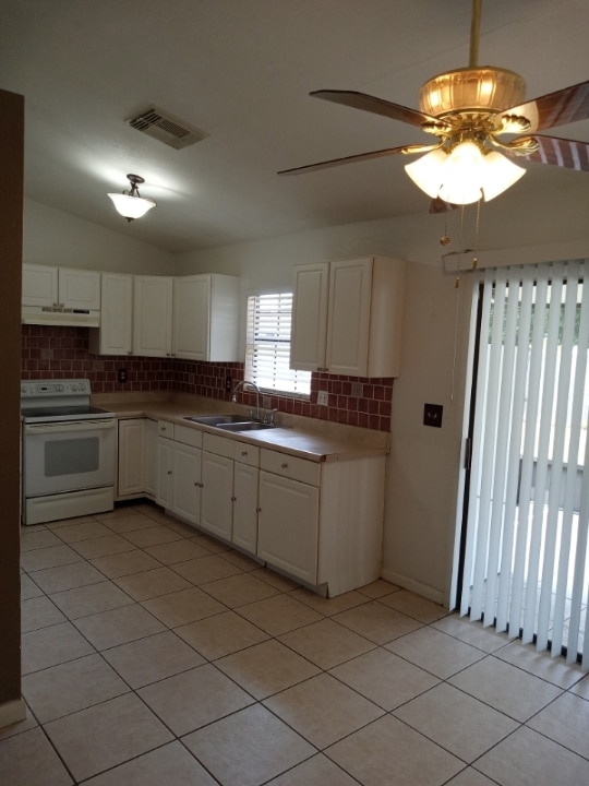 Building Photo - 658 Dromedary Ct