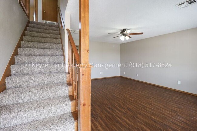 Foto del edificio - 1307 N Willow Dr