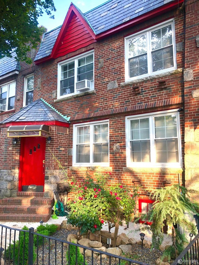 Primary Photo - 2140 Harman Street