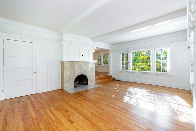 Foto del edificio - 1908 Hillcrest Rd