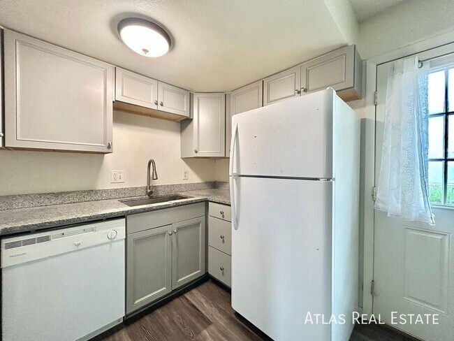 Foto del edificio - 3392 W 66th Pl
