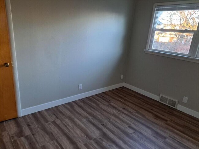 Building Photo - 3 bedroom in Billings MT 59102