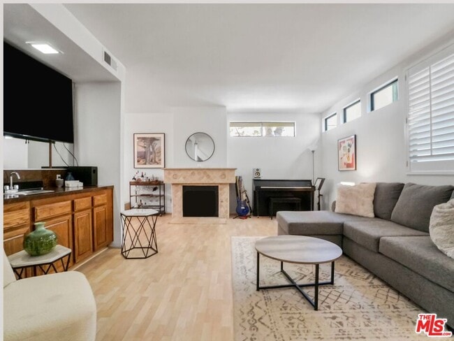 Foto del edificio - 1325 26th St