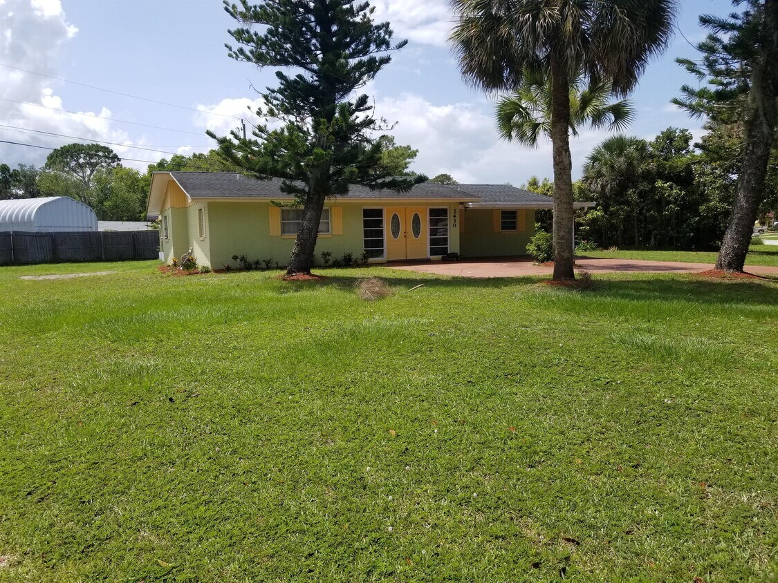 2430 Pine Tree Dr, Edgewater, FL 32141 House Rental in Edgewater, FL