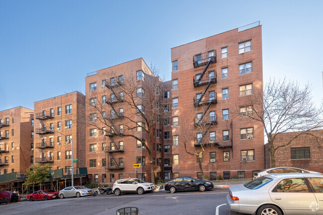 Building Photo - Park Terrace Arms