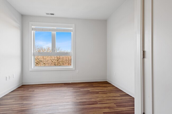 Building Photo - 555 Roger Williams Ave