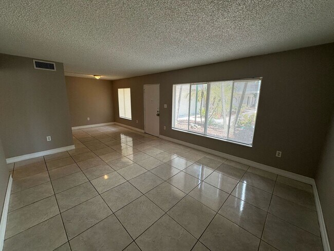Foto del edificio - FAST APPROVAL !  1 bed 1 bath at green tee...
