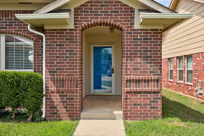 Foto del edificio - 2813 Edgemere Dr