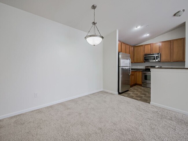 Foto del edificio - AVAILABLE NOW! Charming 2-Bed Home in the Heart of Wixom