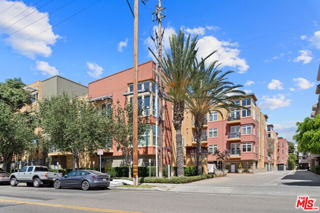 Building Photo - 4050 Glencoe Ave
