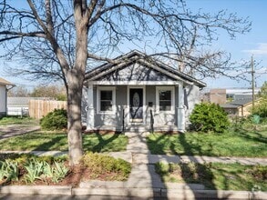 Building Photo - 3855 Cook St