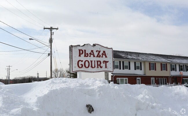 Foto del edificio - Plaza Court