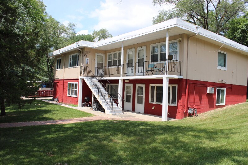 Foto principal - 12820 DuPont Ave S