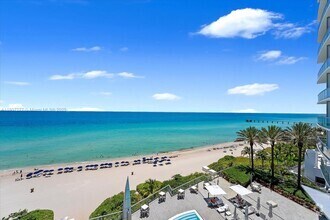 Building Photo - 17121 Collins Ave