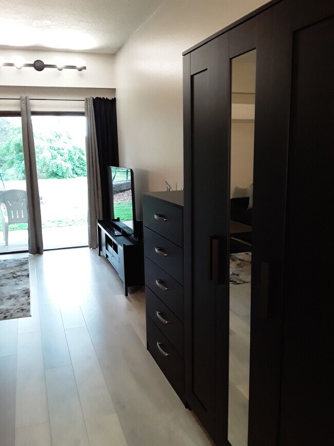 Foto del edificio - 2180 Country Club Dr