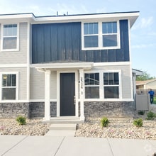 Building Photo - 2326 Spice Loop