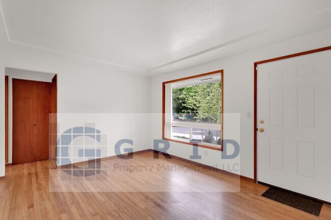 Foto del edificio - One Bedroom Apartment Available - Montavil...