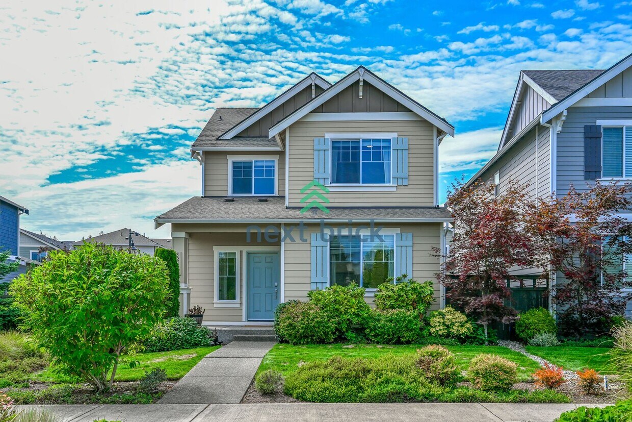 Primary Photo - 4 BED & 2.5 BATH FOR RENT