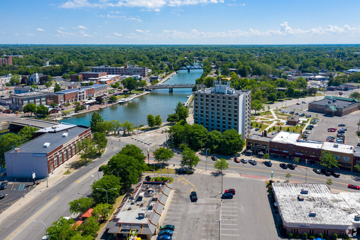 Primary Photo - Tonawanda Towers