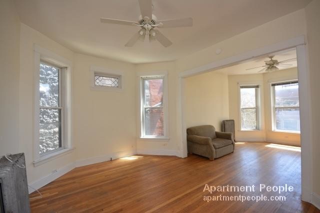 Building Photo - 834 W Bradley Pl