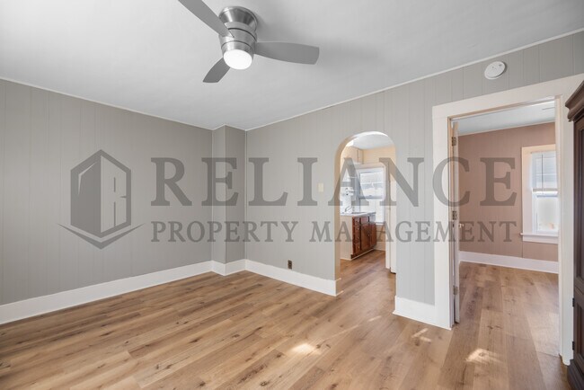 Foto del edificio - 245 N Sedgwick St