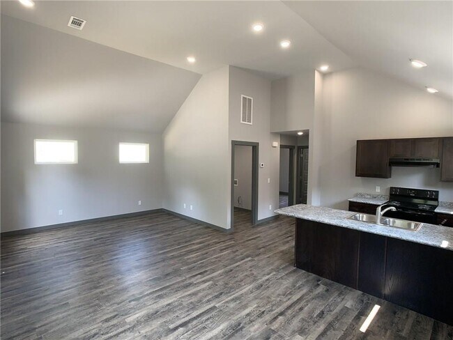 Foto del edificio - 615 S Wright St