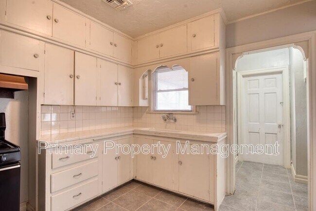 Foto del edificio - 1132 N St Clair Ave
