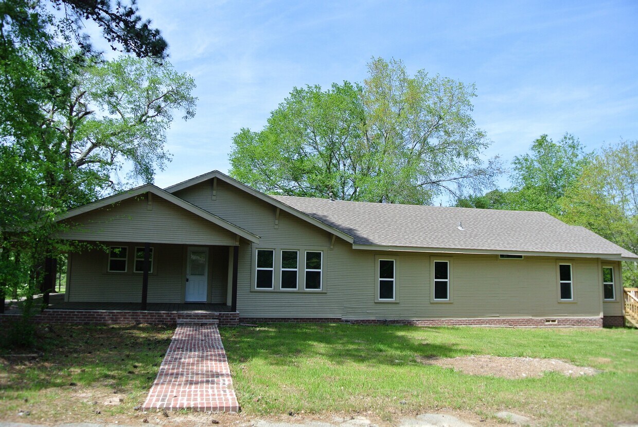 1279 Co Rd 3201, Jacksonville, TX 75766 House Rental in Jacksonville, TX