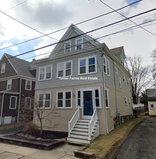 Building Photo - 132 George St