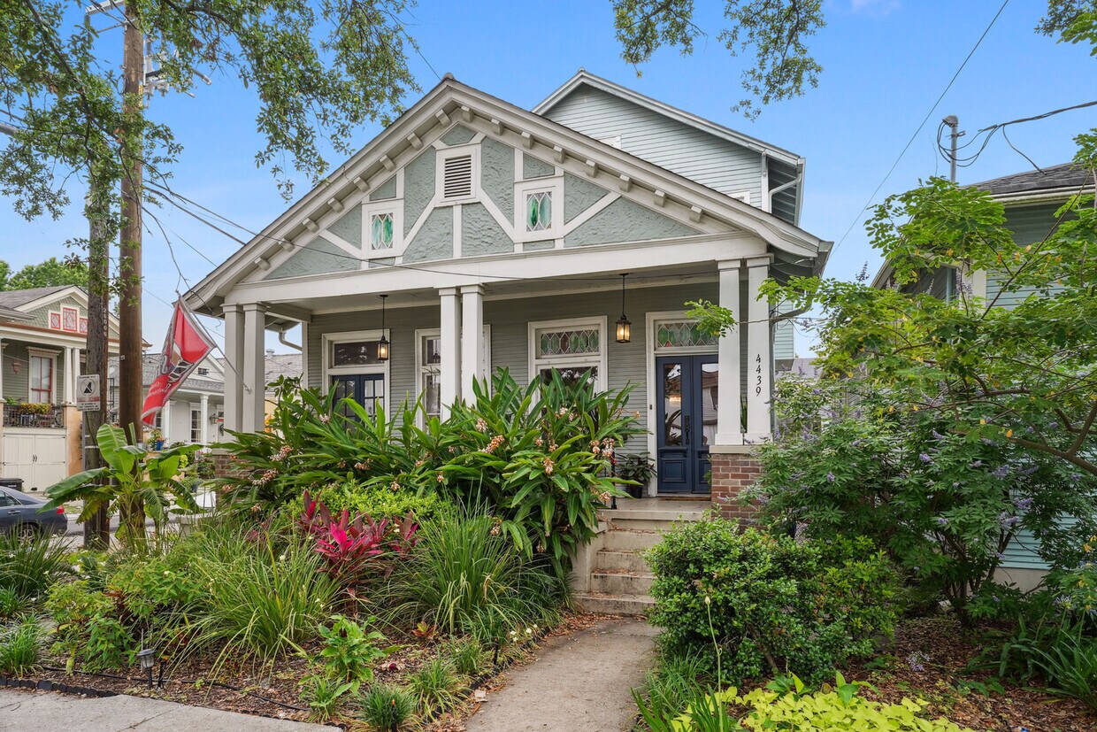 Foto principal - 4439 Banks St