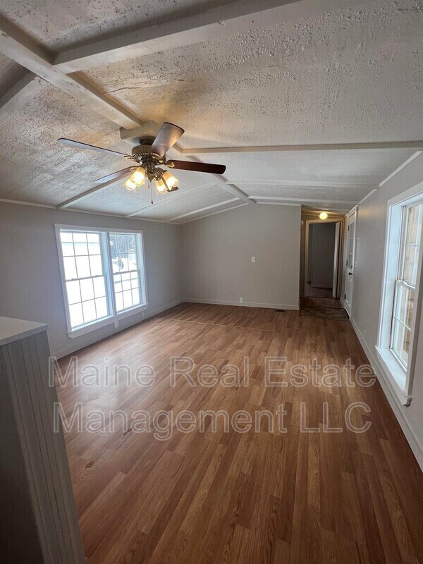 9 Pheasant Hill Trailer Park, Milford, ME 04461 House Rental in