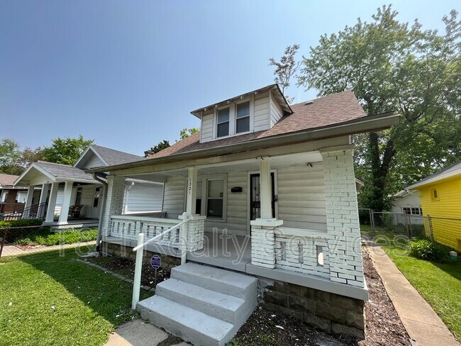 Foto del edificio - 1321 N Warman Ave