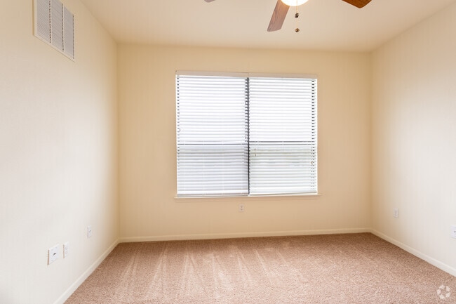 2HAB, 2BA - 1,079 ft² - Wildflower Terrace Senior Apartments - 55+