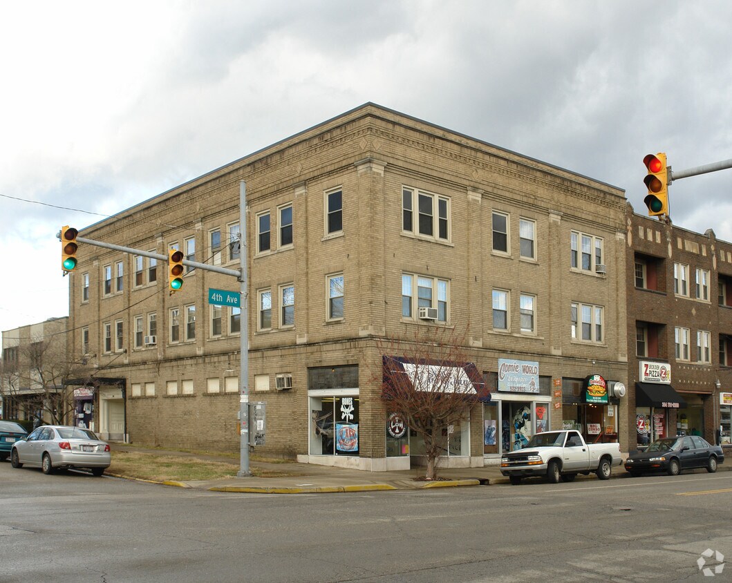 Building Photo - 332 12th St