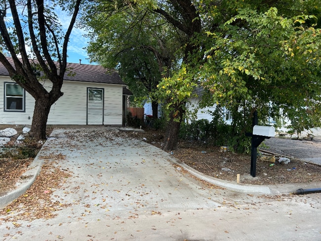 Building Photo - 5605 Hiett Ct