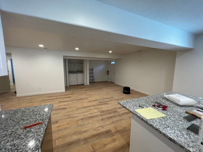 Building Photo - 1147 E Hoof Print Dr